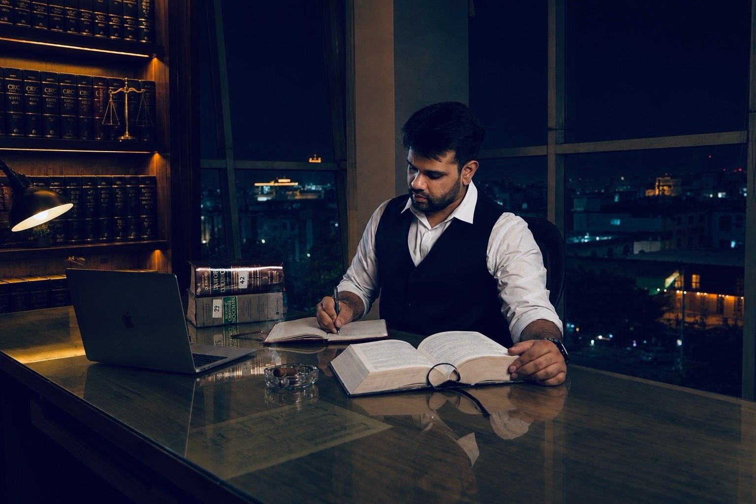 Adv. Samarpit Chauhan, Advocate